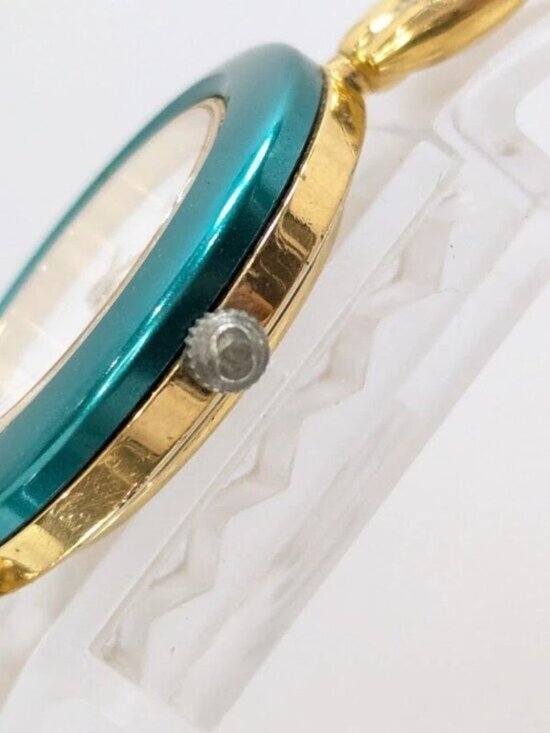Authentic Vintage Gucci Gold Tone Bracelet Watch Enamel Bezel Women’s Swiss Made main image 5